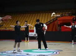 覆盖足球-离谱！山东男篮外线爆发备战国王杯Scout连续三场比赛得分超过挺进下一轮，欧篮联关键时刻再迎强敌的简单介绍
